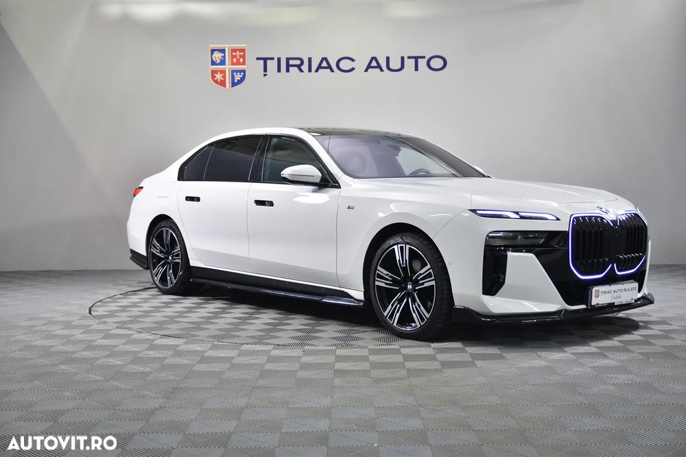 BMW Seria 7 740d xDrive MHEV - 8