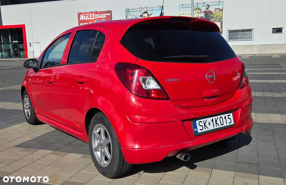 Opel Corsa 1.4 16V Edition - 4
