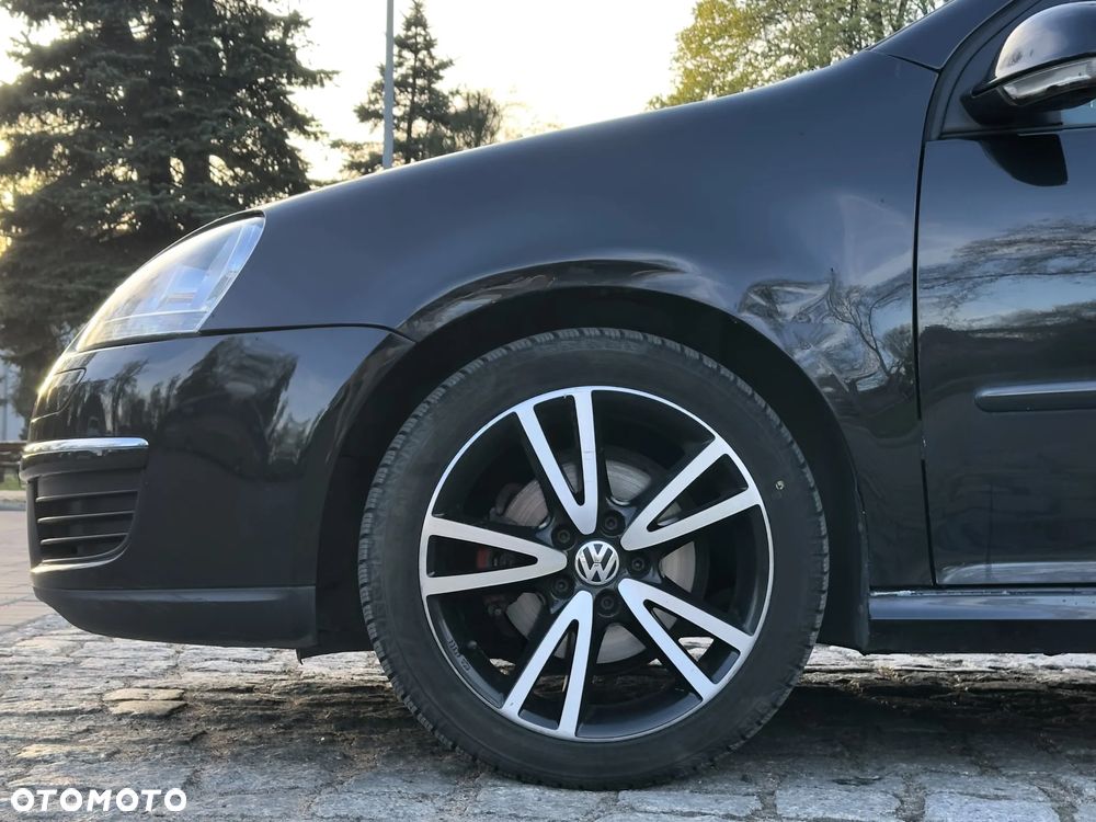Volkswagen Golf - 6