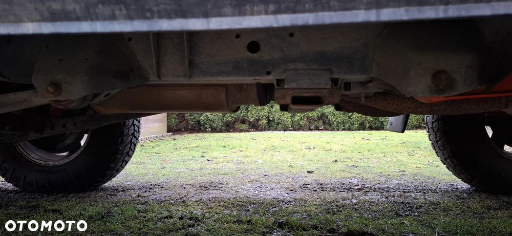 Land Rover Discovery - 24