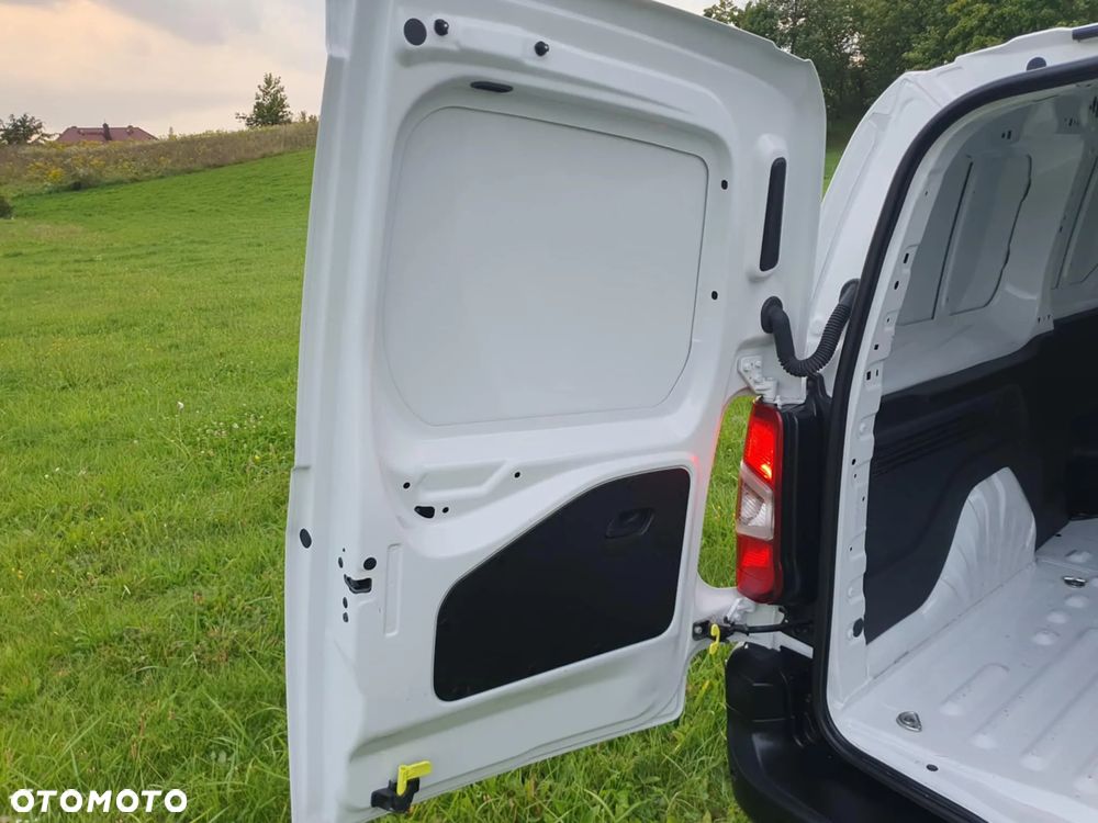 Toyota Proace City - 14