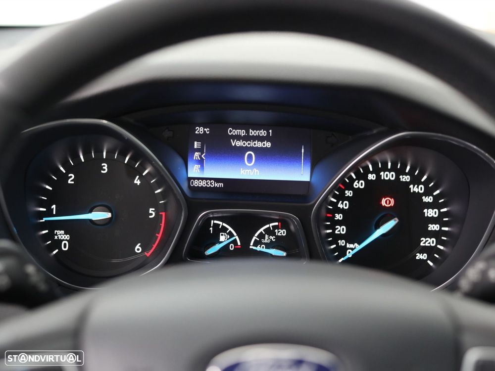 Ford Focus SW 1.5 TDCi Titanium - 8