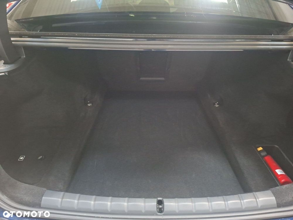 BMW Seria 7 - 18