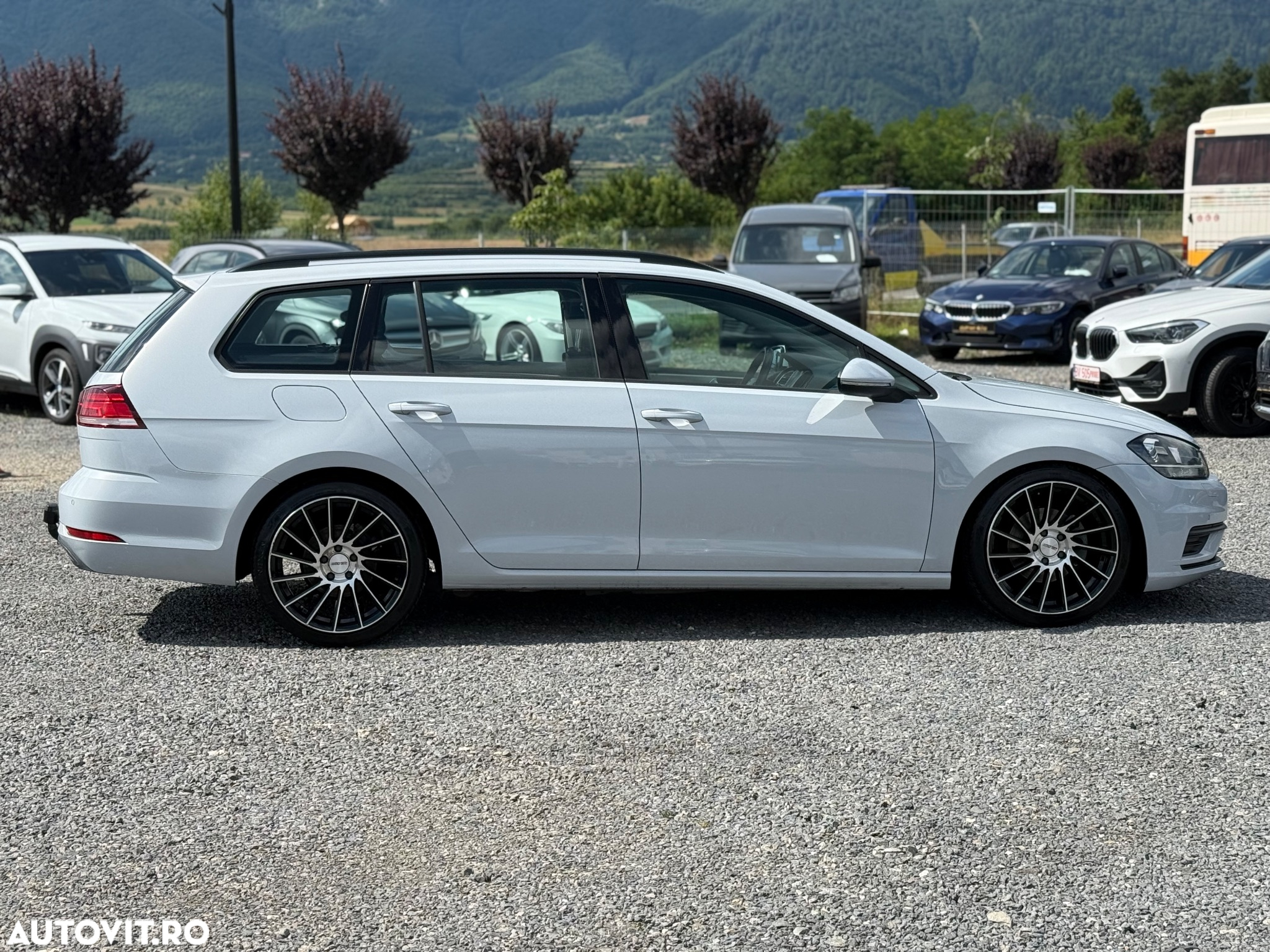 Volkswagen Golf 1.6 TDI (BlueMotion Technology) Trendline - 21