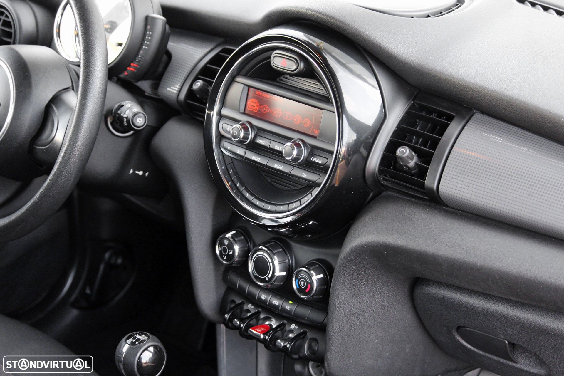 MINI 3 Portas Cooper D - 10