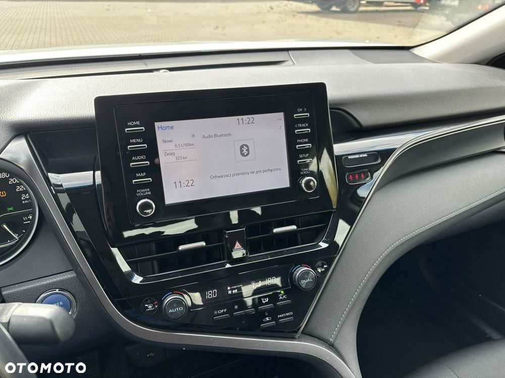 Toyota Camry 2.5 Hybrid Comfort CVT - 23