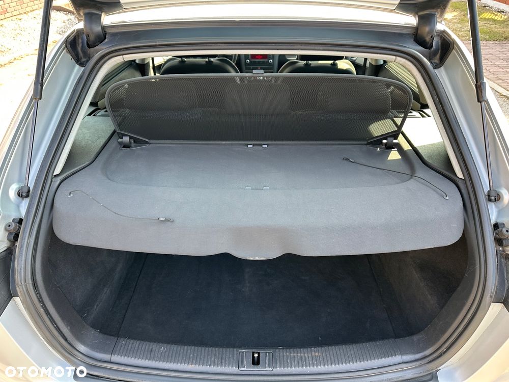 Audi A3 Sportback 1.6 TDI DPF S line Sportpaket - 22