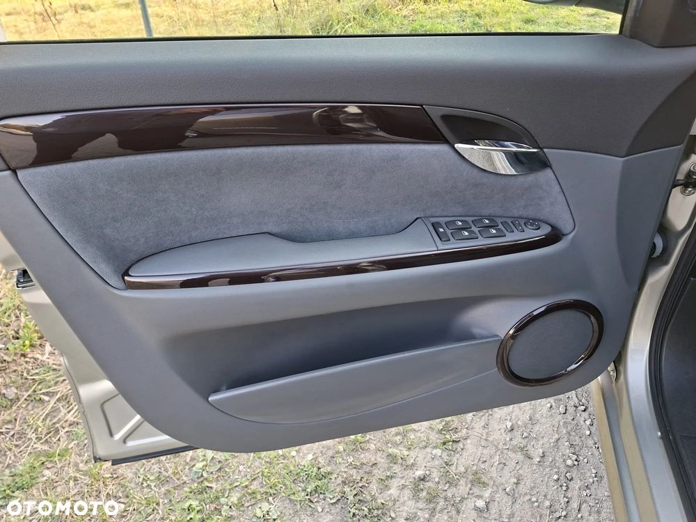 Fiat Croma 1.9 JTD Emotion - 12