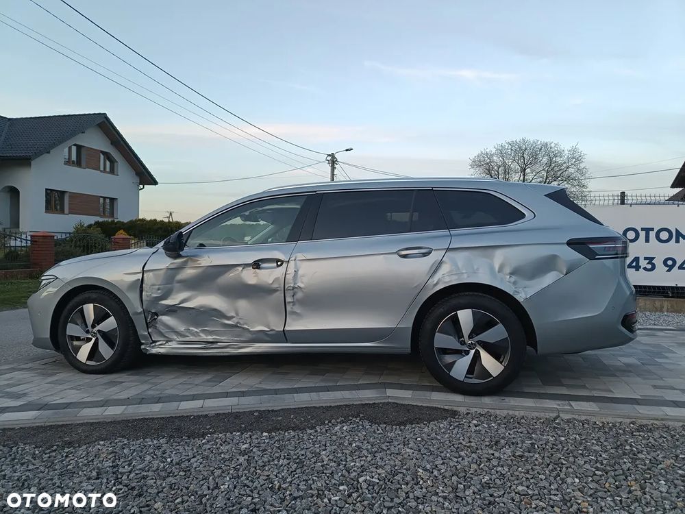 Volkswagen Passat - 11