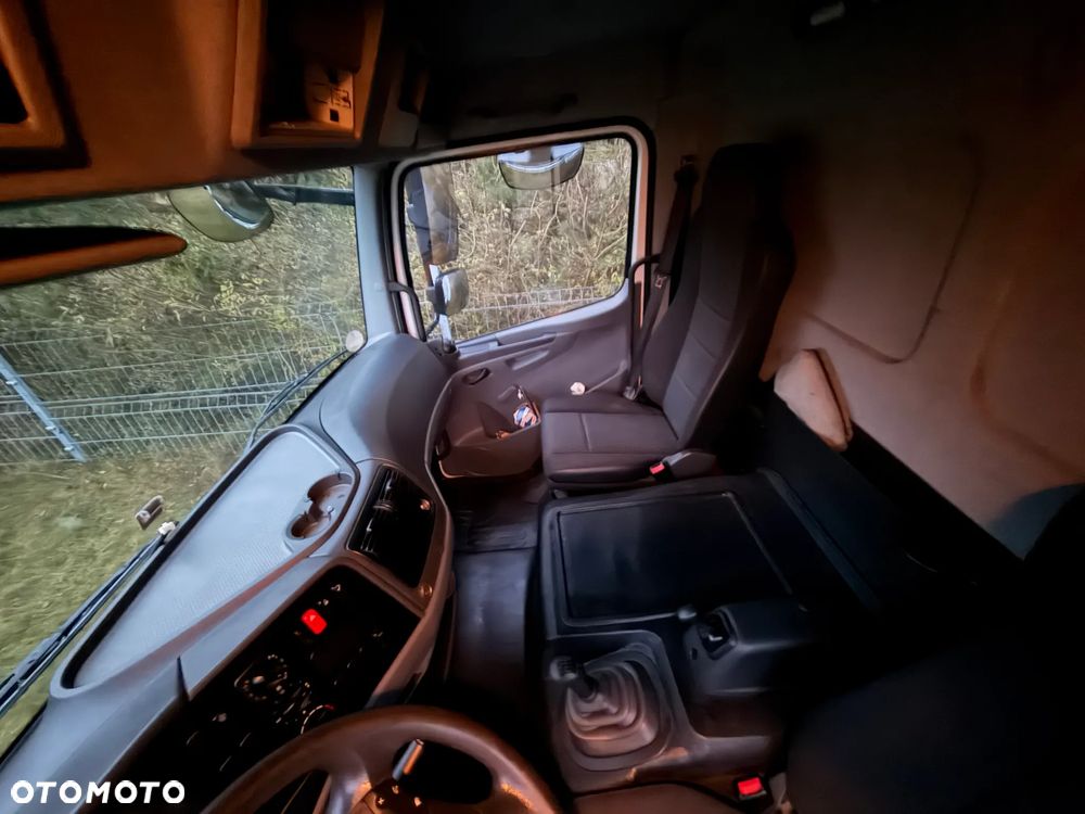 Mercedes-Benz ATEGO - 11