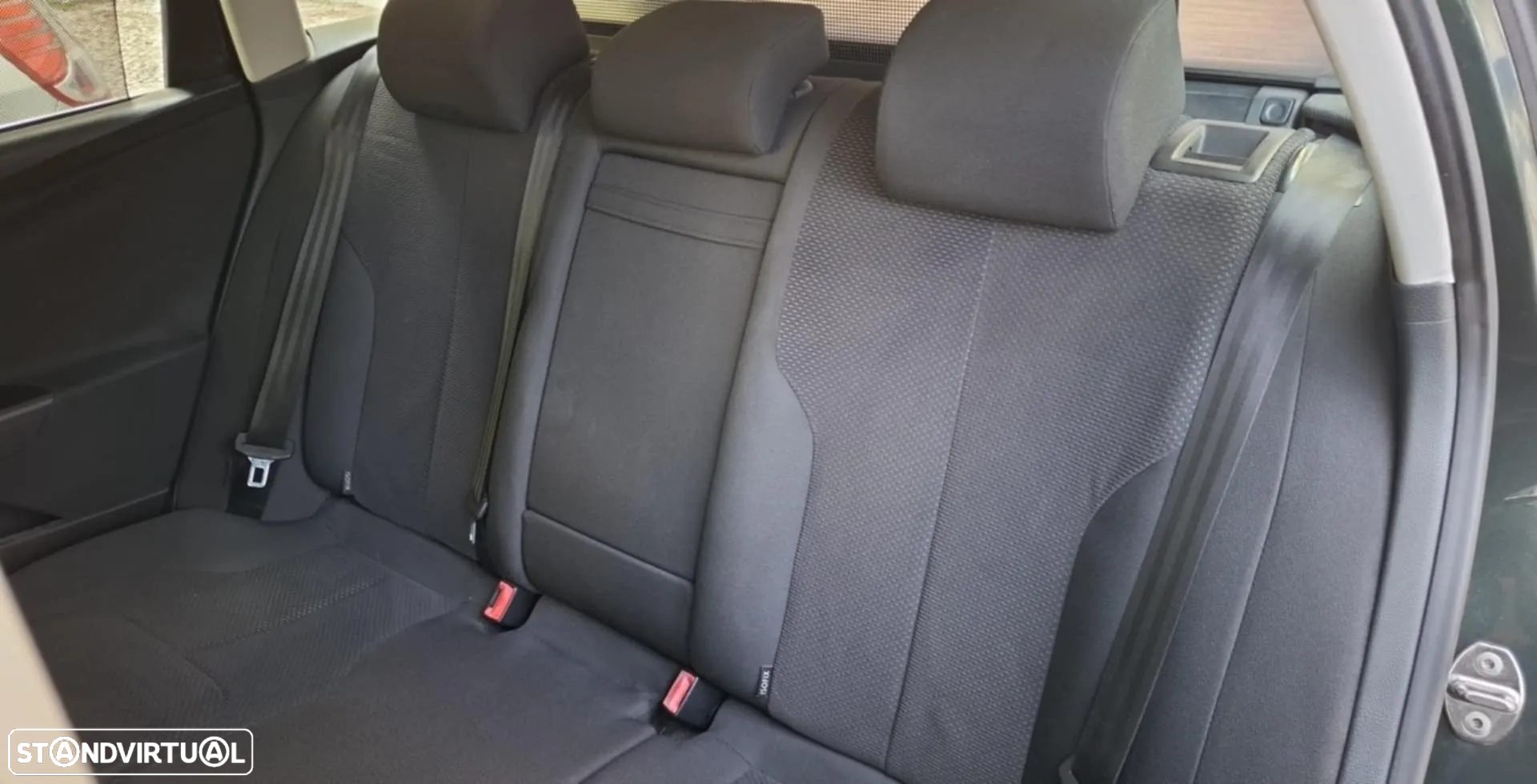 VW Passat Variant 2.0 TDi Confortline - 12