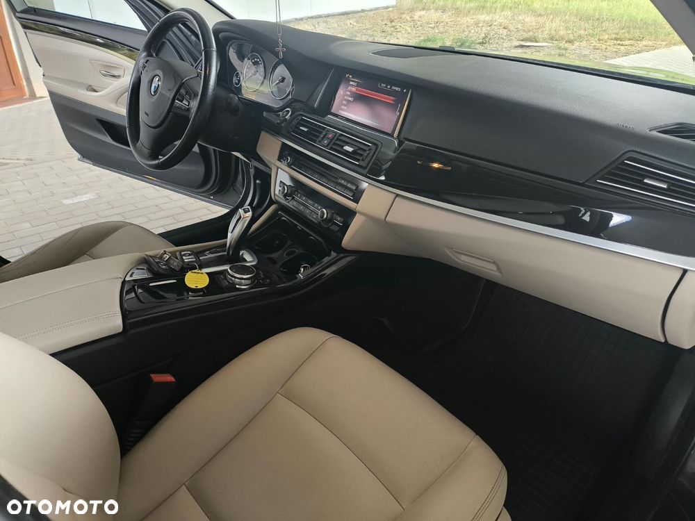 BMW Seria 5 520d - 16
