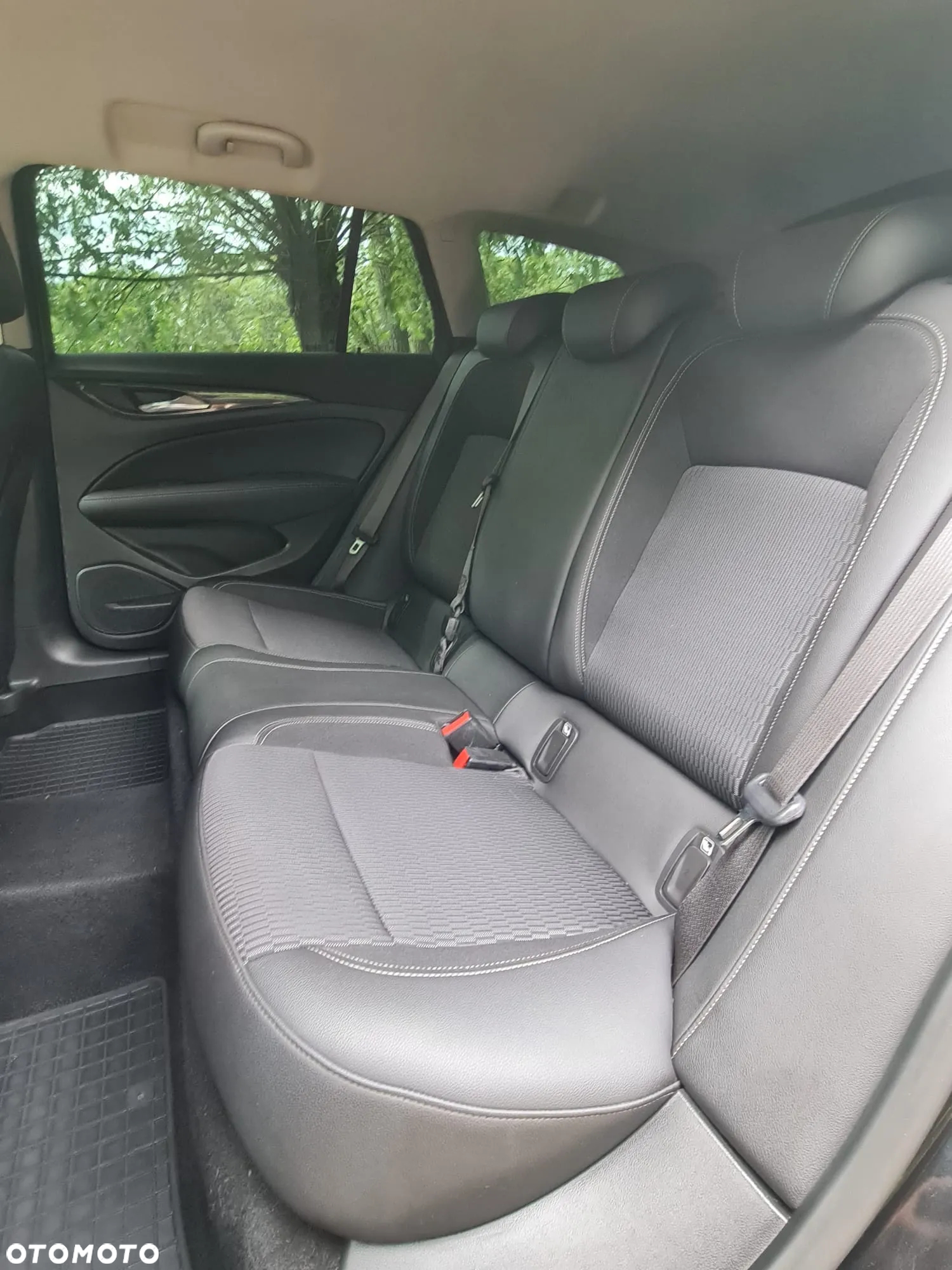Opel Insignia 1.6 CDTI Enjoy S&S - 3