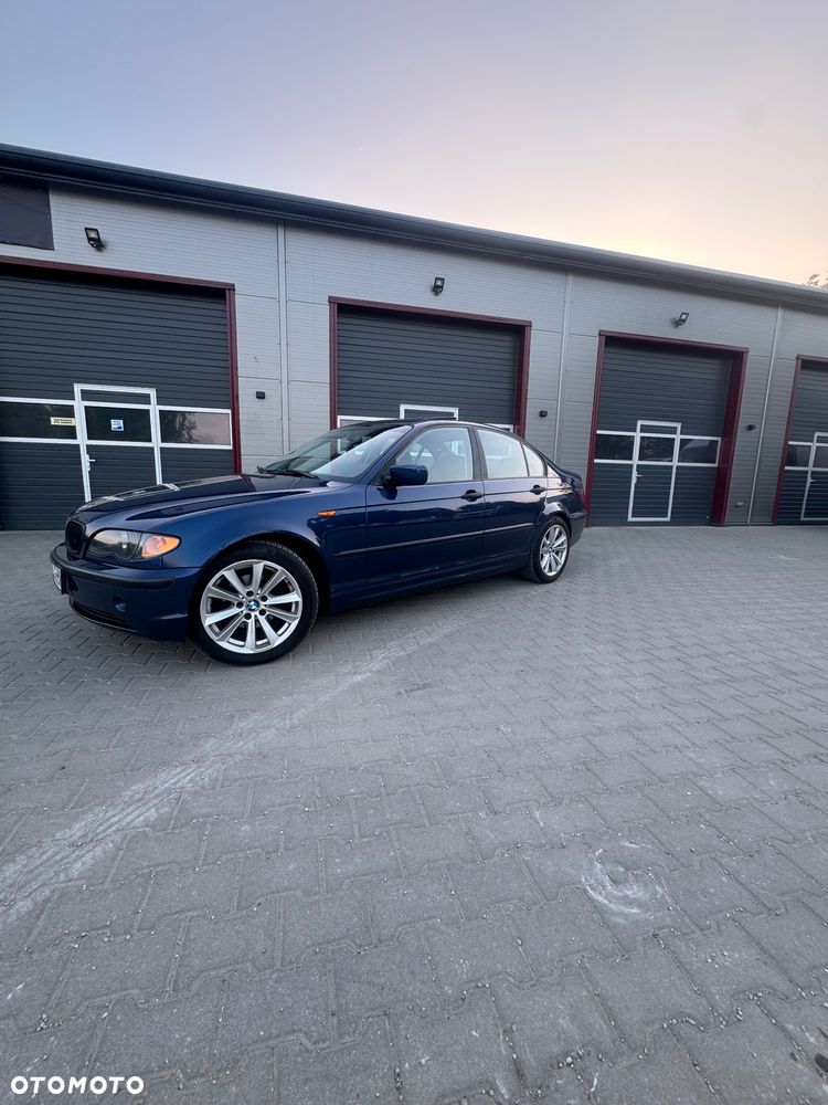 BMW Seria 3 318i - 1