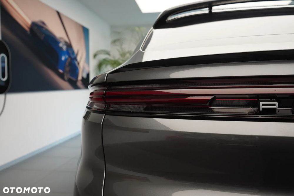 Porsche Cayenne Coupe - 13
