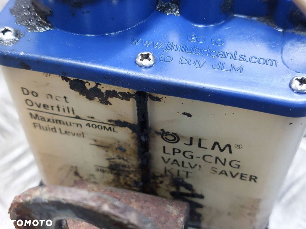 ZBIORNIK LUBRYFIKACJI ZAWORÓW LPG - 2