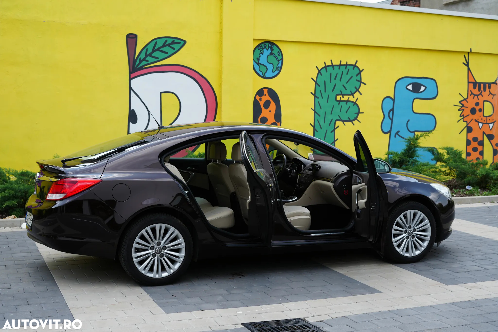 Opel Insignia - 8
