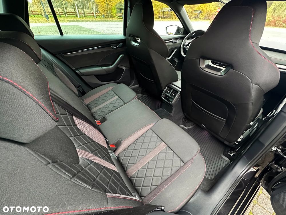 Skoda Octavia 2.0 TDI DSG 4x4 RS - 38