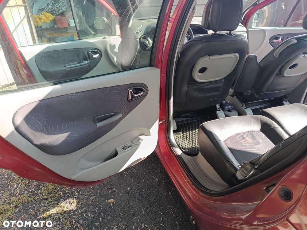 Renault Scenic - 7