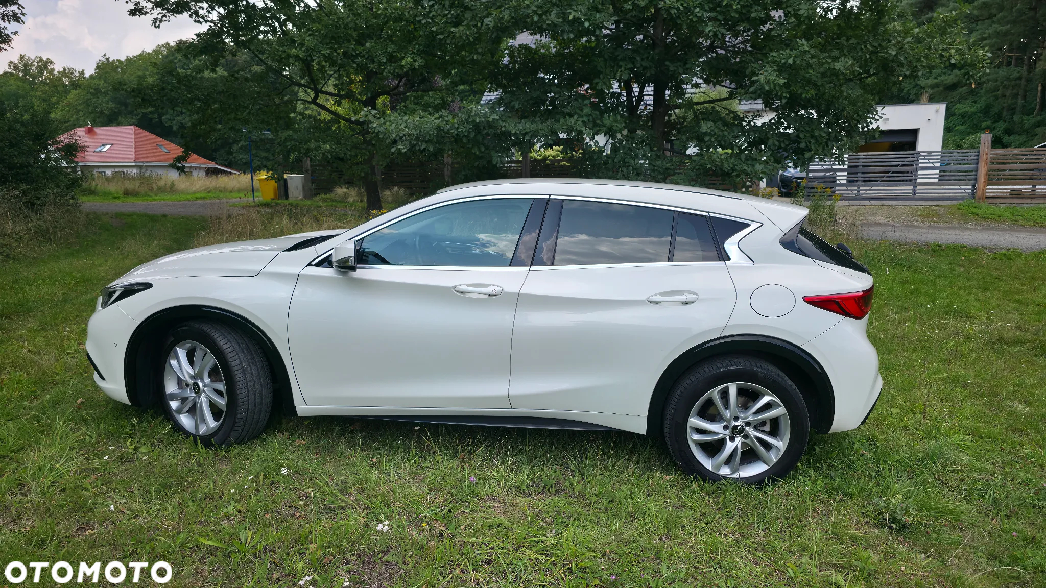 Infiniti Q30 1.6t Luxe 7DCT - 22