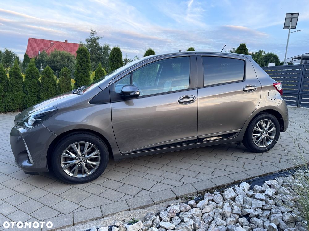 Toyota Yaris 1.5 Premium - 6