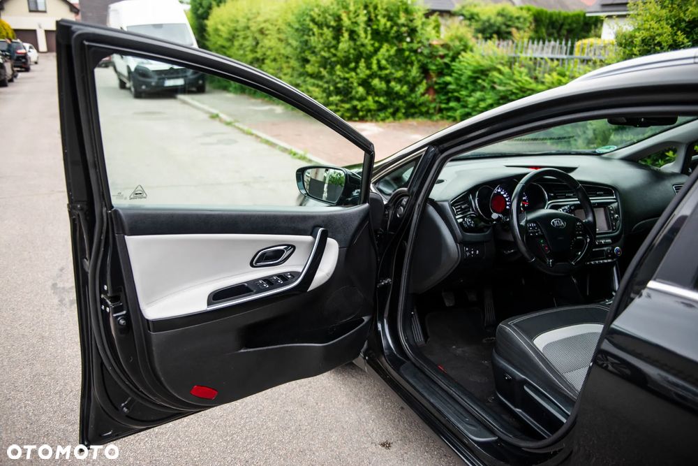 Kia Ceed 1.6 GDI Vision - 17