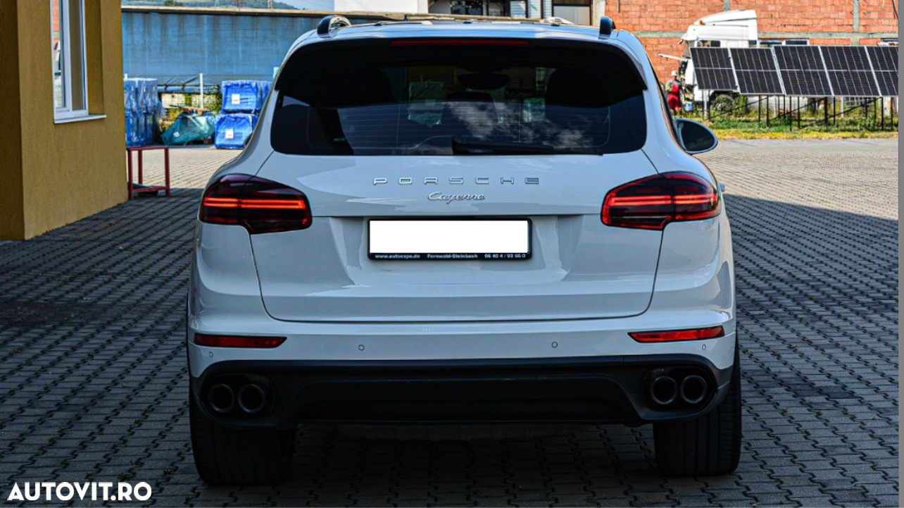 Porsche Cayenne 3.0 L - 5