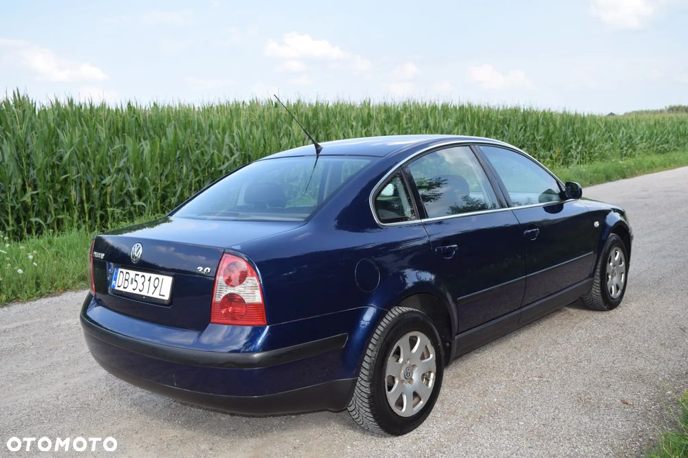 Volkswagen Passat 2.0 Comfortline - 11