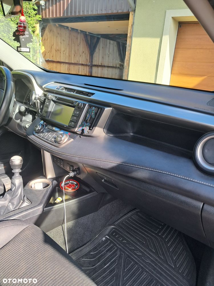 Toyota RAV4 - 13