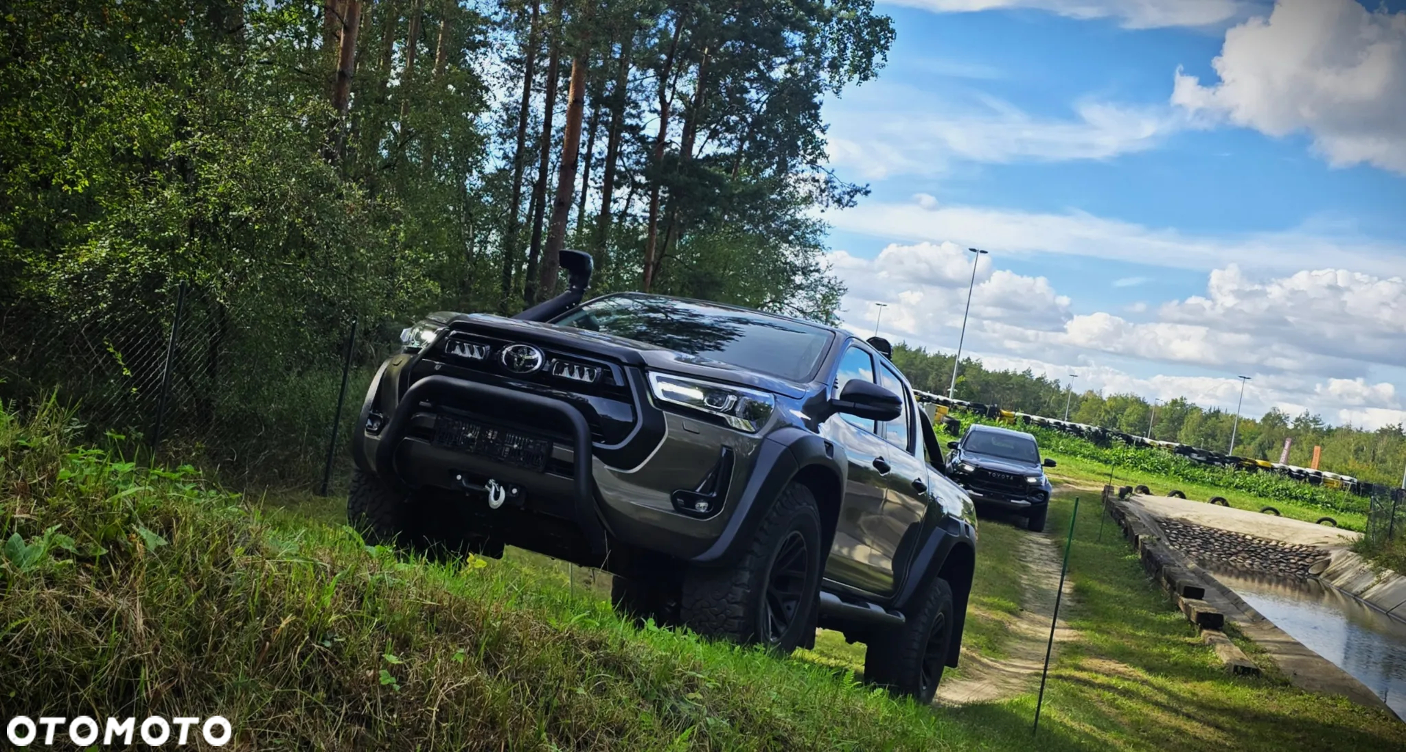 Toyota Hilux 2.8 D-4D Double Cab SR5 4x4 - 6