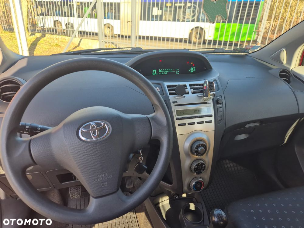 Toyota Yaris - 23