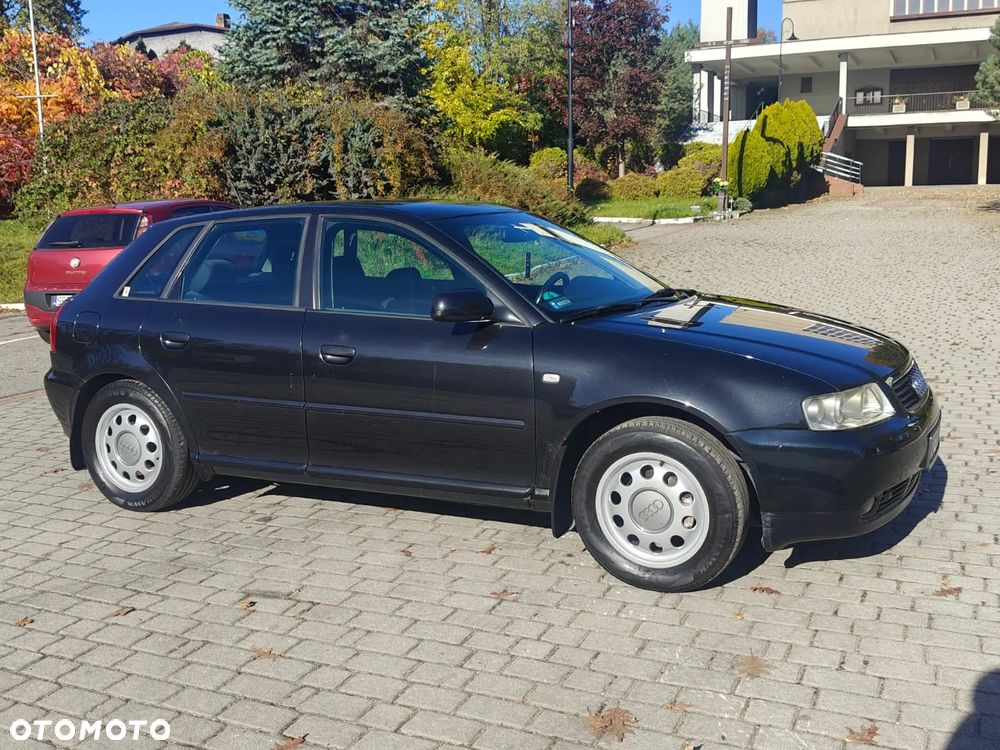 Audi A3 Sportback 1.6 Ambiente - 21
