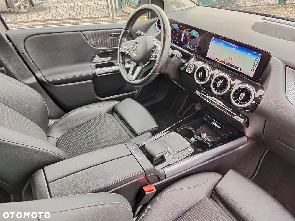 Mercedes-Benz Klasa B 180 d Progressive 8G-DCT - 14