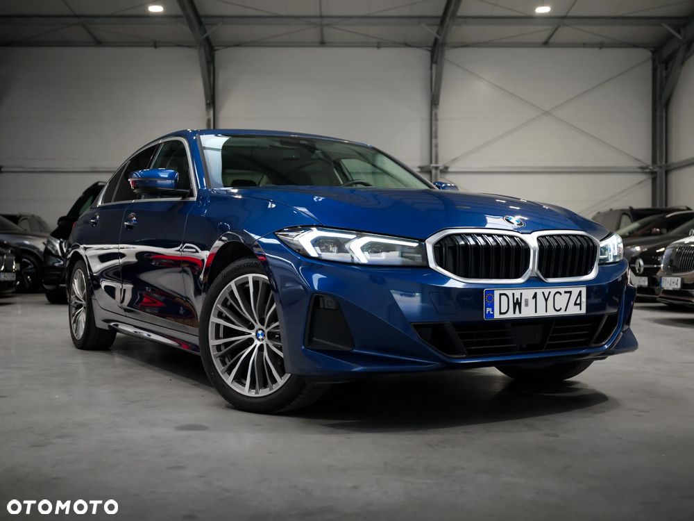 BMW Seria 3 320d xDrive mHEV - 12