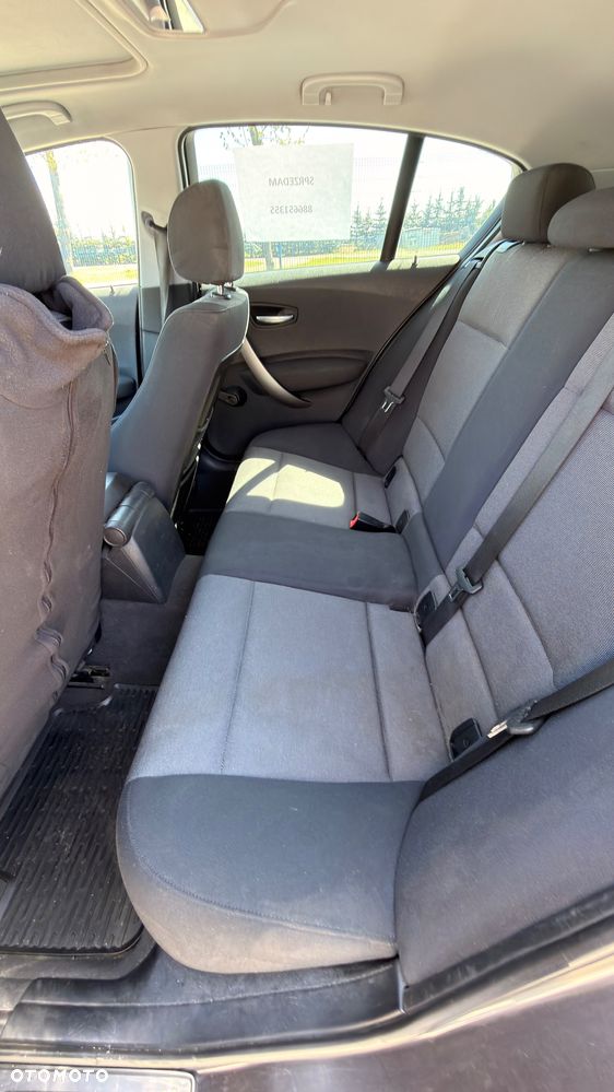 BMW Seria 1 116i - 10