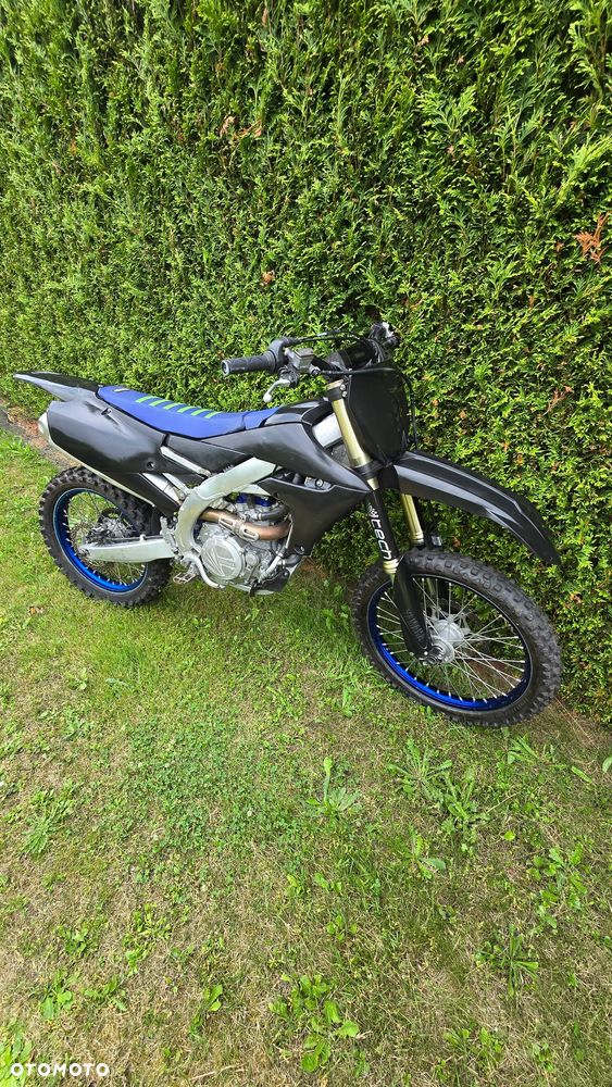 Yamaha YZF - 2