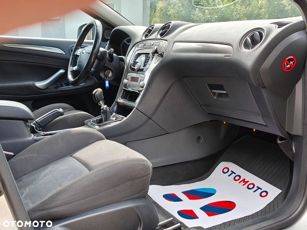 Ford Mondeo 1.8 TDCi Ghia - 10