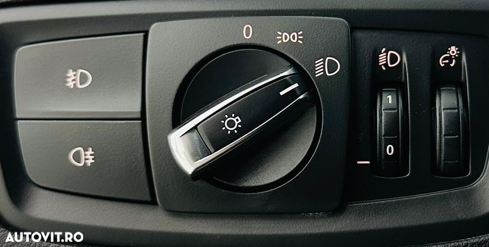 BMW X1 sDrive18d Aut. Advantage - 12