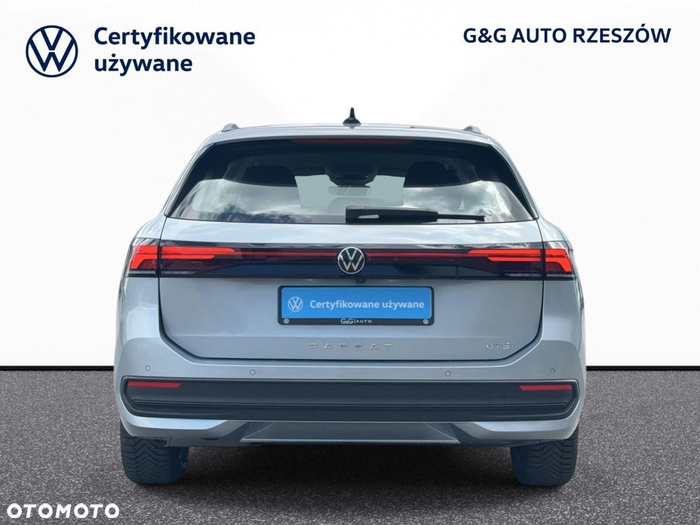 Volkswagen Passat - 11