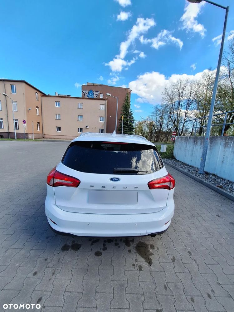 Ford Focus 1.5 EcoBoost Titanium - 4