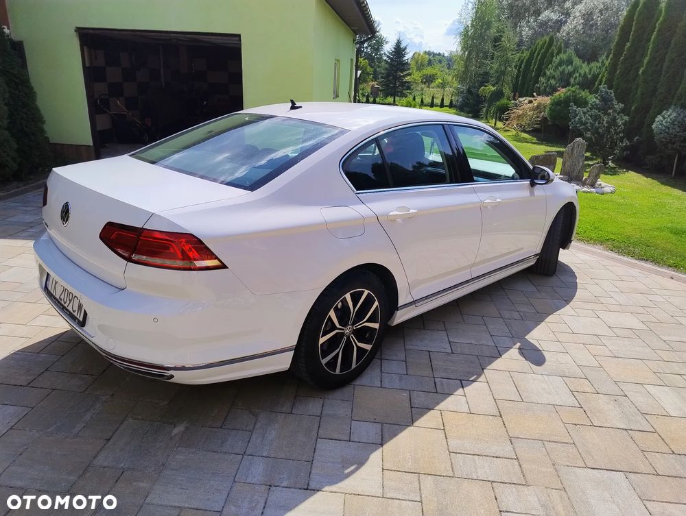Volkswagen Passat 2.0 TDI SCR Comfortline - 19