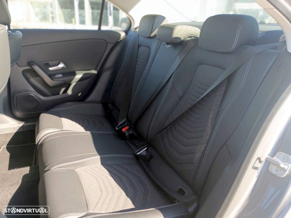 Mercedes-Benz A 250 Limousine - 6