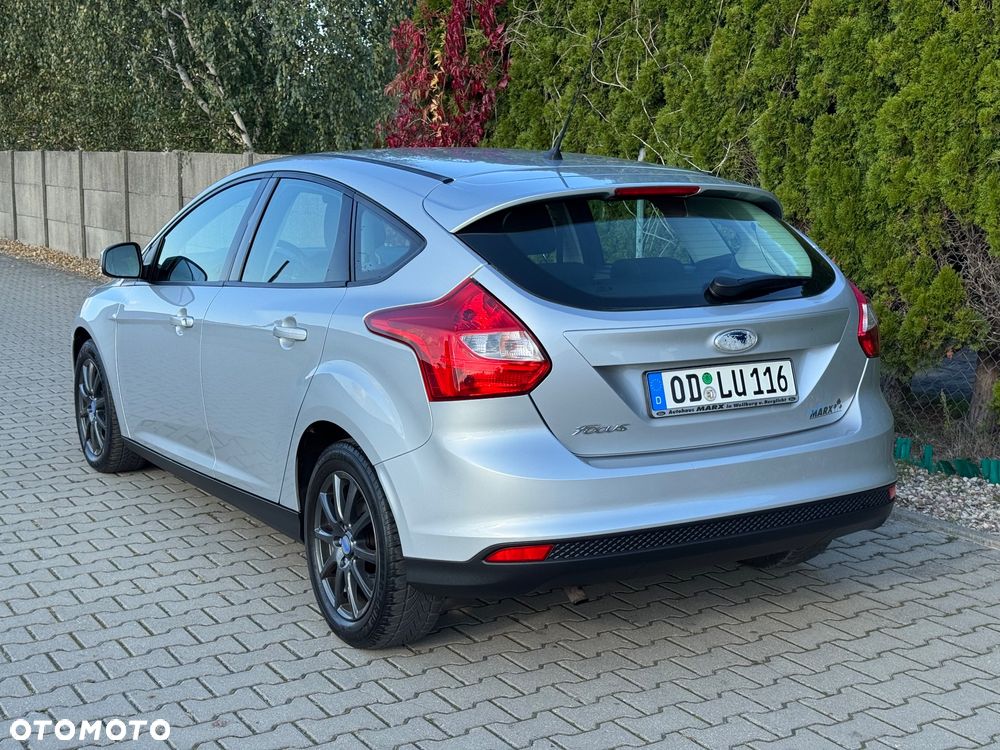 Ford Focus 1.6 Trend - 13