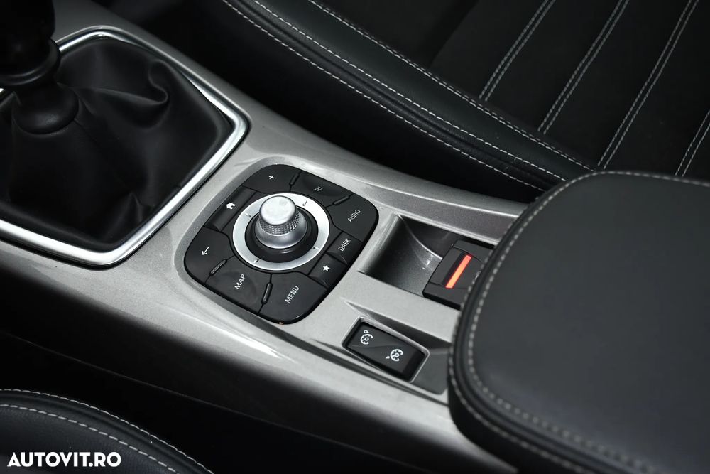 Renault Laguna dCi 110 FAP Limited - 13