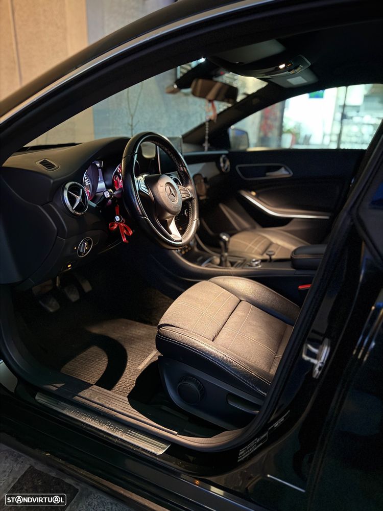 Mercedes-Benz CLA 200 (CDI) d Urban - 3