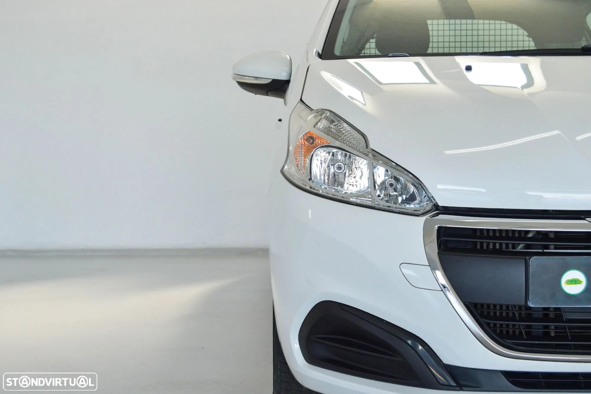 Peugeot 208 Van 1.5 BlueHDI 2L - IVA dedutível - 18