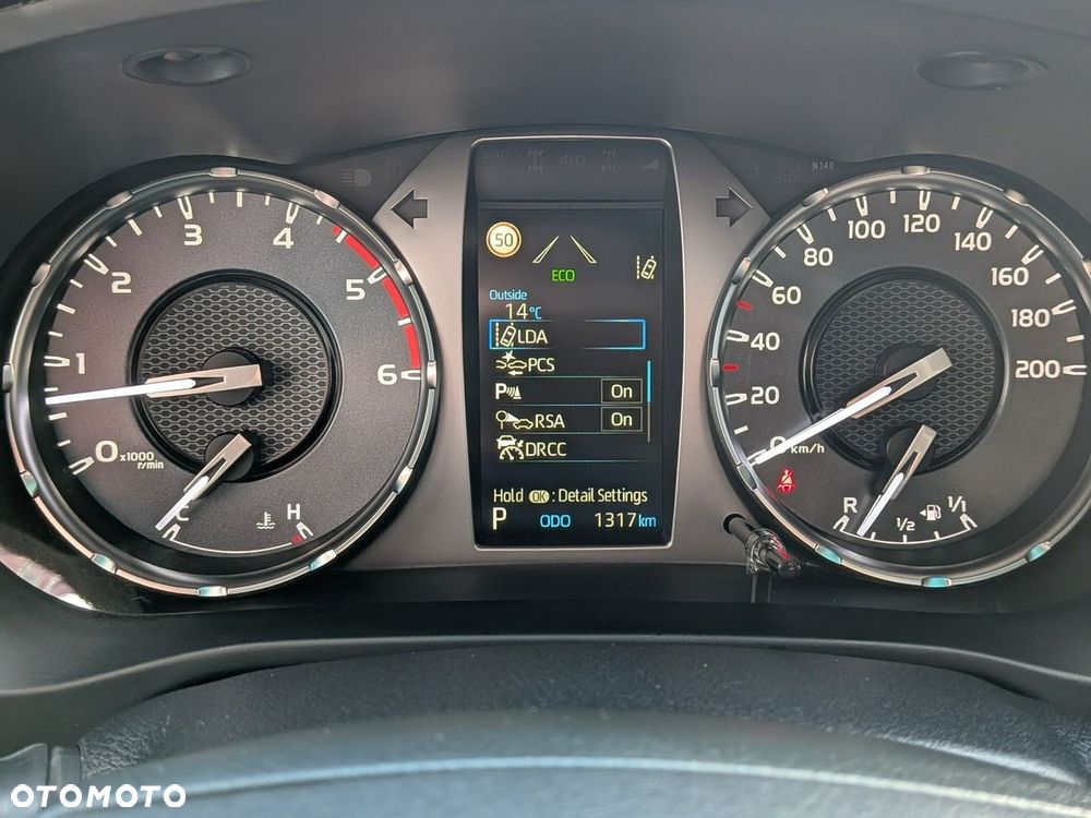 Toyota Hilux - 28