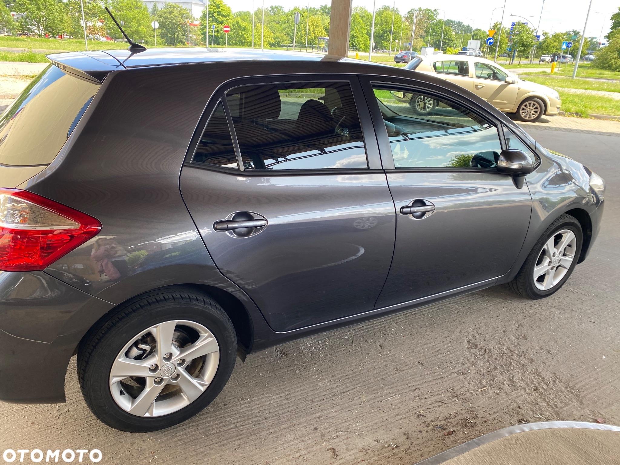 Toyota Auris 2.0 D-4D Premium - 6