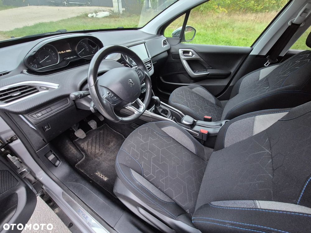 Peugeot 2008 ver-puretech-100-style-s-s-bvm6 - 19