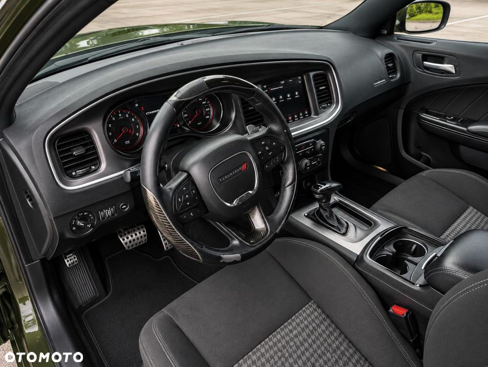 Dodge Charger 5.7 R/T - 15